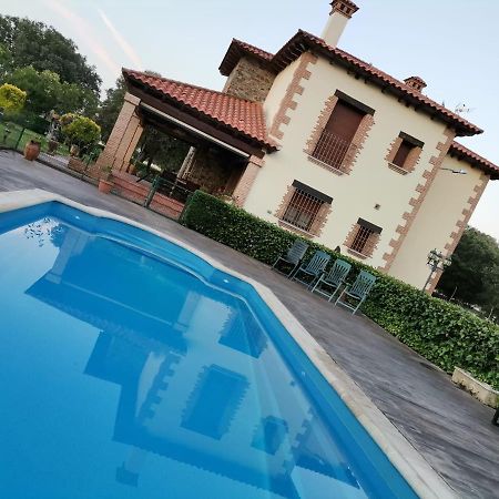 Casa Rural Suerte De Los Mozos Caces Eksteriør billede